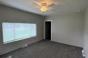 1025 Hamilton Ave NW, Grand Rapids, MI 49504 - Photo 5