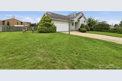 2700 Cape Coral Drive SW, Wyoming, MI 49418 - Photo 3