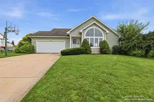2700 Cape Coral Dr SW, Wyoming, MI 49418 - Photo 1