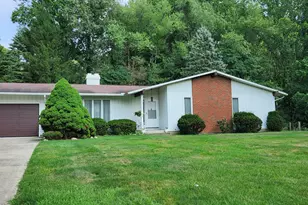 875 Skyline Dr, Niles, MI 49120 - Photo 1