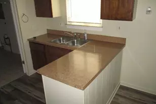 31469 Fairchild St, Westland, MI 48186 - Photo 5