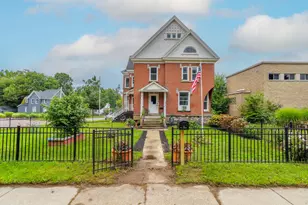 312 Capital Ave NE, Battle Creek, MI 49017 - Photo 1