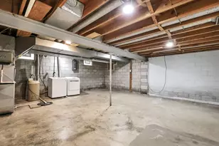 309 Elmwood Rd, Lansing, MI 48917 - Photo 31