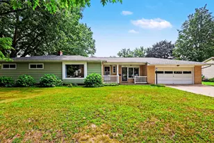 106 E 31st St, Holland, MI 49423 - Photo 1
