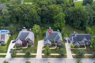 2280 Ivy Hill Dr, Commerce Township, MI 48382 - Photo 5