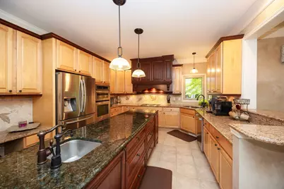 2280 Ivy Hill Drive, Commerce Township, MI 48382 - Photo 9
