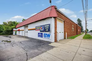 37 W Carleton Rd, Hillsdale, MI 49242 - Photo 1