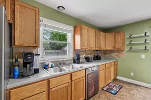 933 Benjamin Ave NE, Grand Rapids, MI 49503 - Photo 7