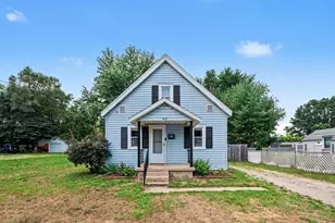 933 Benjamin Ave NE, Grand Rapids, MI 49503 - Photo 1