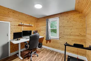 933 Benjamin Ave NE, Grand Rapids, MI 49503 - Photo 11