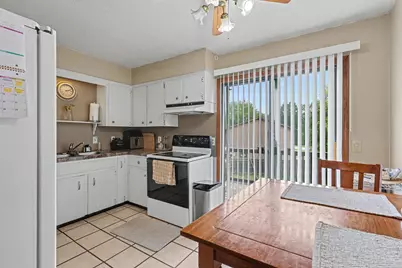 2590 Beeline Road, Holland, MI 49424 - Photo 5