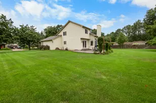 140 Marci Ln, Commerce Township, MI 48382 - Photo 7