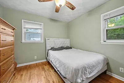 2304 Mapleview Avenue, Portage, MI 49024 - Photo 7