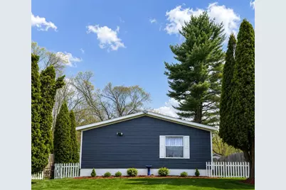 421 Fulton Street, Buchanan, MI 49107 - Photo 1
