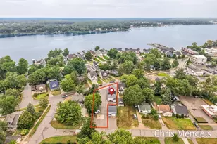578 S Shore Dr, Holland, MI 49423 - Photo 9