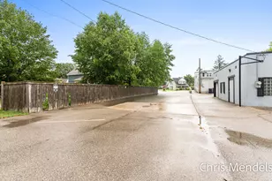 578 S Shore Dr, Holland, MI 49423 - Photo 5