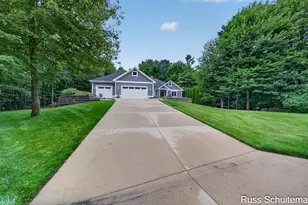 6335 Silverton Dr, Norton Shores, MI 49444 - Photo 3