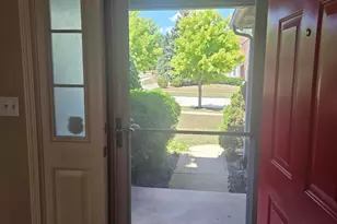 33445 Bay Hill Dr, Romulus, MI 48174 - Photo 5