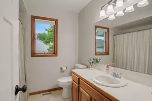 6036 Arroyo Vista Dr NE, Rockford, MI 49341 - Photo 19