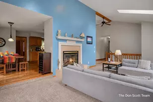 6036 Arroyo Vista Dr NE, Rockford, MI 49341 - Photo 9