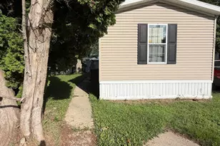 7030 Cattail Corner Dr, Lansing, MI 48911 - Photo 3