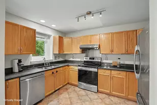 2138 Vail Ct, Ann Arbor, MI 48108 - Photo 13