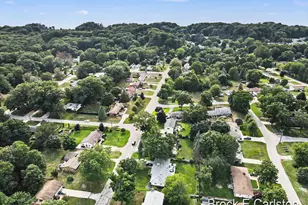 1576 Hendrick Rd, Norton Shores, MI 49441 - Photo 41