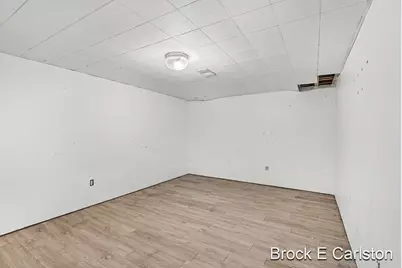 1576 Hendrick Road, Norton Shores, MI 49441 - Photo 31