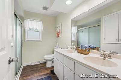 1576 Hendrick Road, Norton Shores, MI 49441 - Photo 21