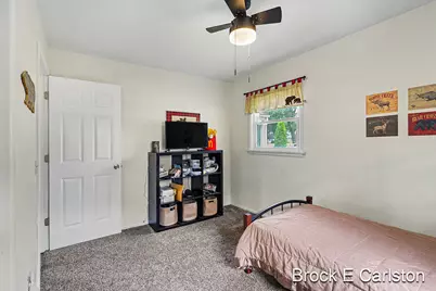 1576 Hendrick Road, Norton Shores, MI 49441 - Photo 25