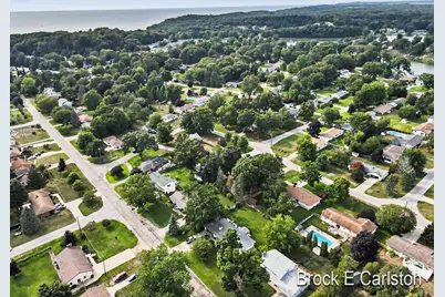 1576 Hendrick Road, Norton Shores, MI 49441 - Photo 43