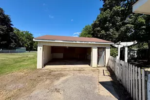 127 E Mill St, Athens, MI 49011 - Photo 3