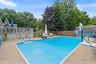 345 Woodland Avenue, Holland, MI 49424 - Photo 3