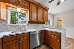 1260 Candlewood Ln, Ypsilanti, MI 48198 - Photo 9