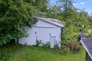1152 Burbank Rd, Quincy, MI 49082 - Photo 9