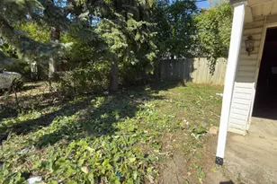 10370 Britain St, Detroit, MI 48224 - Photo 5