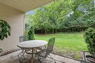 6600 Ridgefield Cir, West Bloomfield, MI 48322 - Photo 31