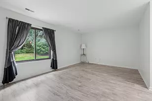6600 Ridgefield Cir, West Bloomfield, MI 48322 - Photo 23