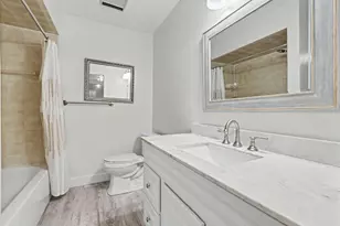 6600 Ridgefield Cir, West Bloomfield, MI 48322 - Photo 25