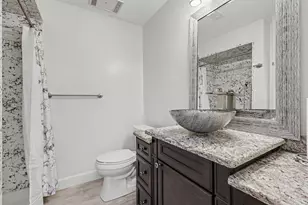 6600 Ridgefield Cir, West Bloomfield, MI 48322 - Photo 27