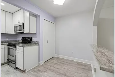 6600 Ridgefield Circle, West Bloomfield, MI 48322 - Photo 17