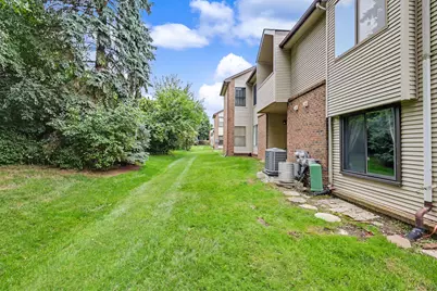 6600 Ridgefield Circle, West Bloomfield, MI 48322 - Photo 35