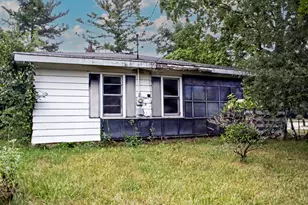 925 Plymouth Ave NE, Grand Rapids, MI 49505 - Photo 3
