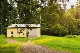 54223 Garrett, Dowagiac, MI 49047 - Photo 3