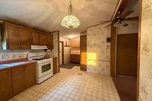 54223 Garrett, Dowagiac, MI 49047 - Photo 5