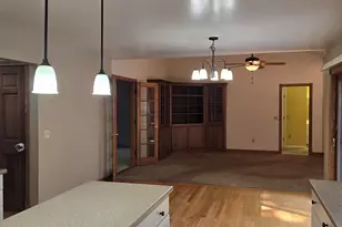 913 W Wellington Ct, Muskegon, MI 49441 - Photo 31