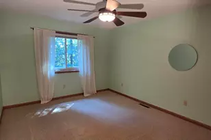 913 W Wellington Ct, Muskegon, MI 49441 - Photo 43