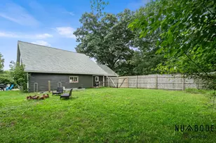 3135 Hoehn St NW, Grand Rapids, MI 49504 - Photo 41