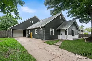 3135 Hoehn St NW, Grand Rapids, MI 49504 - Photo 1
