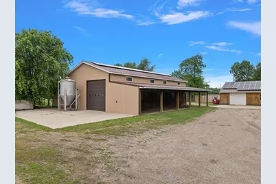 805 W Moore Road, Grant, MI 49327 - Photo 5